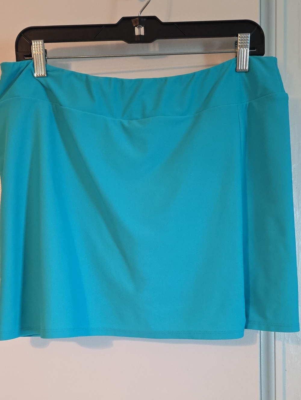 Jude Connally NWOT Turquoise Skort
